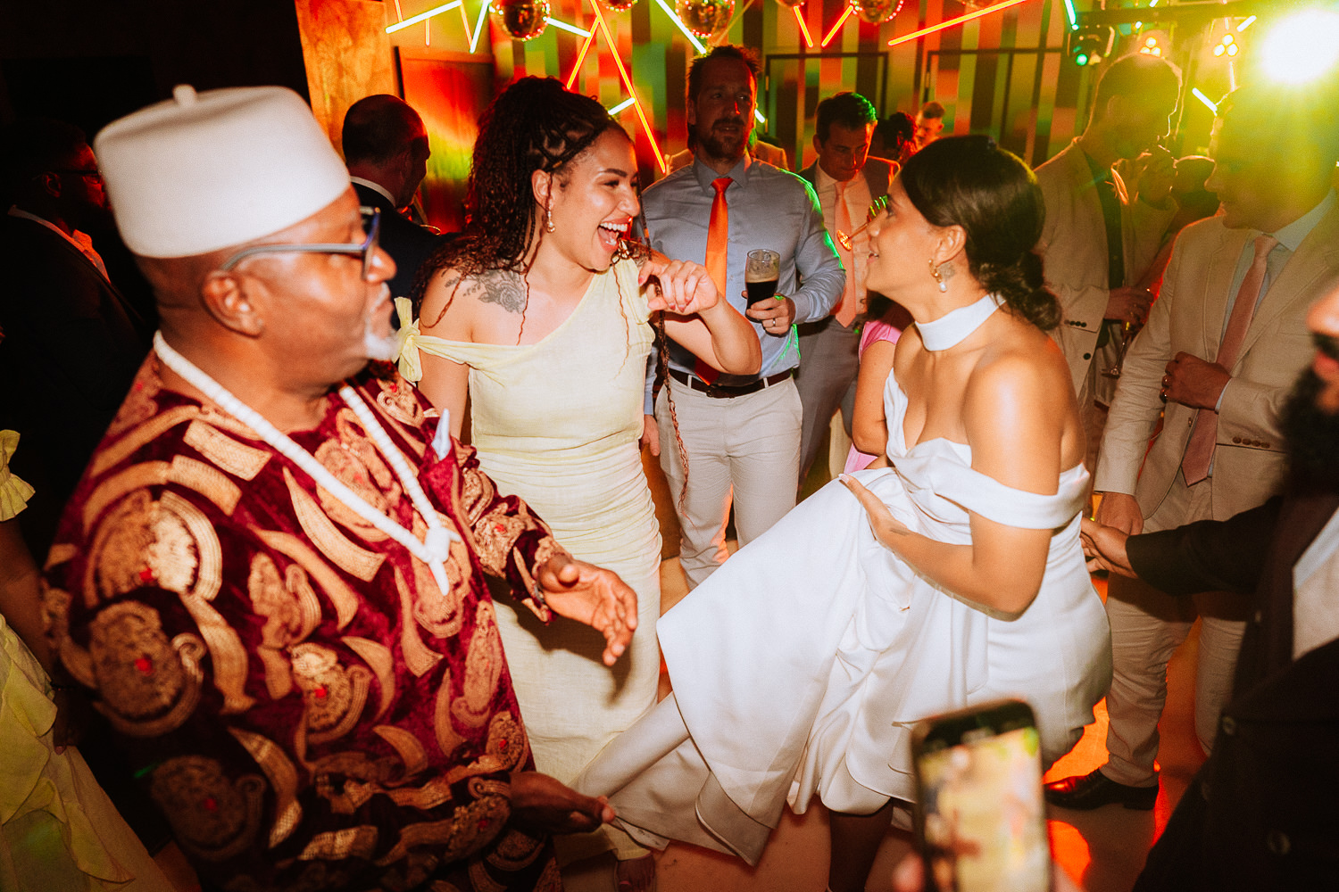 SANT FFRAED HOUSE WEDDING PHOTOGRAPHY 039 SANT FFRAED HOUSE WEDDING PHOTOGRAPHY 039